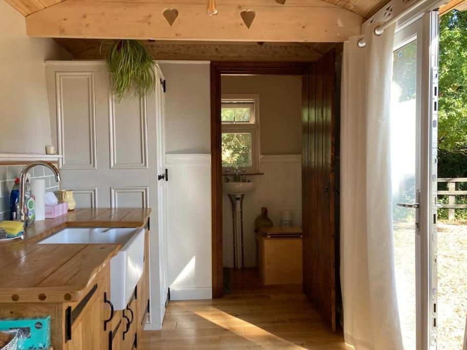 Aspen Leaves: The Perfect Farm Retreat Villa Graffham Dış mekan fotoğraf