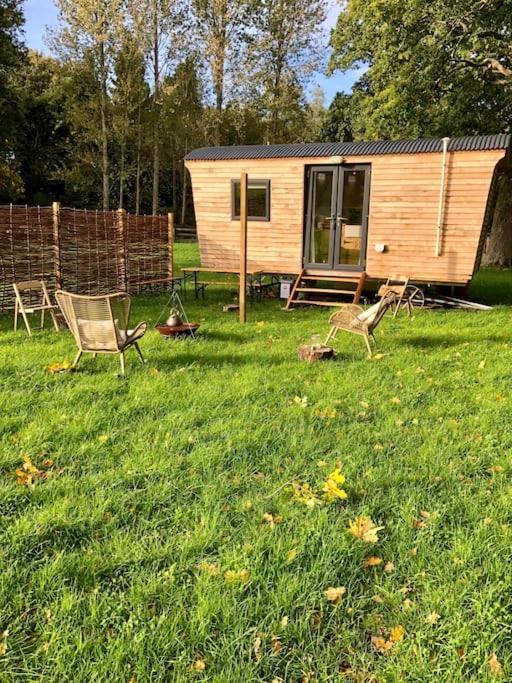 Aspen Leaves: The Perfect Farm Retreat Villa Graffham Dış mekan fotoğraf